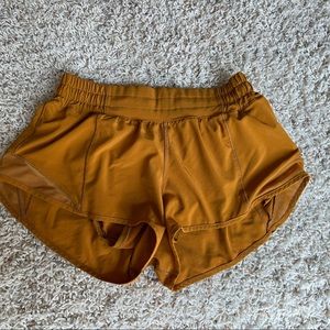 Lululemon Hotty Hot Short II *2.5" - Size 4